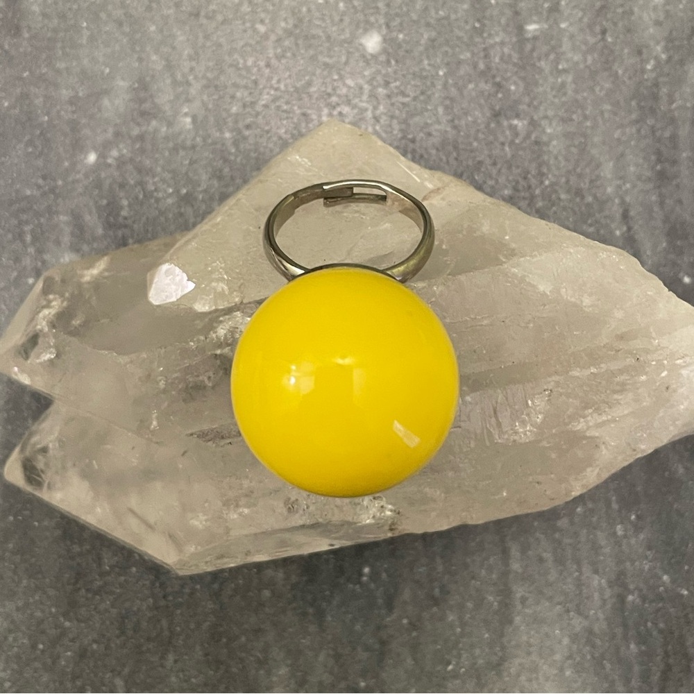 Vintage Yellow Ball Statement Ring - Picture 12 of 12